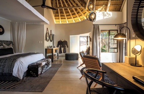 Thorny Bush Game Reserve Cabin | Serondella Safari Lodge