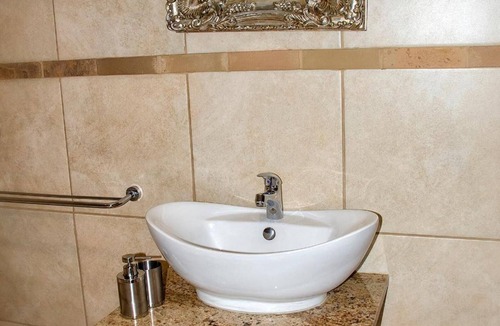 Moqhaka House | Sevens Guest House