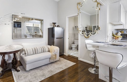 Outer Richmond House | SF Cute Nest by the Ocean Beach, VA, UCSF, USF with King bed and Private Patio