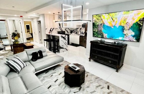 Inner Richmond Apartment | SF Newly Remodeled Charming home With 100% Walking Score