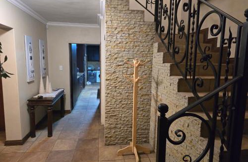 Ramsgate Beach House | SHALE BEACH HOUSE: 3-Bedroom House with Private Beach Access.