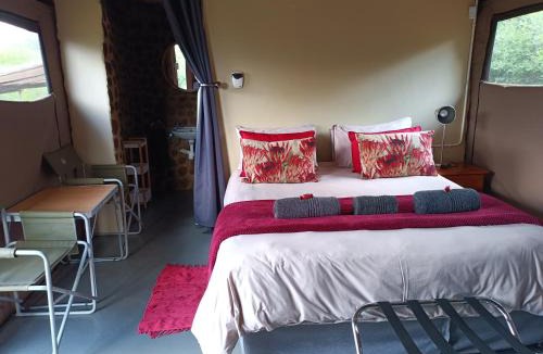 Maanhaarand Cabin | Shamba Yetu Mountain Lodge