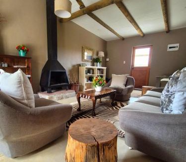 Beaufort West House | Shearers Cottage Unit B - Farm Stay