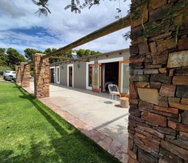 Ubuntu House | Shearers Cottage Unit A - Farm Stay