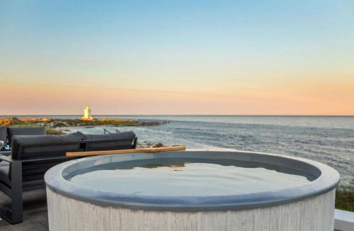 Shelley Point House | Shelley Point Beach Villa by Host Agents