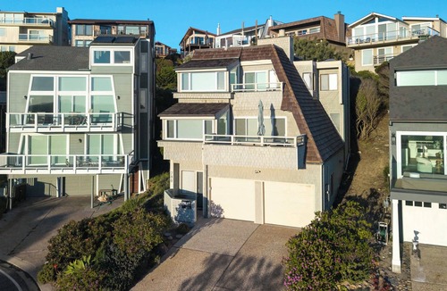 La Selva Beach House | Shore Line Retreat - Next to Manresa State Beach!