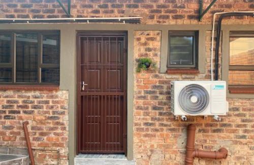 Bezuidenhout Valley Apartment | Short Term Rental Re-imagined