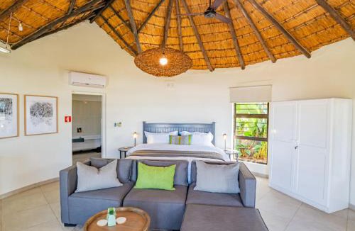 Umhlali Beach Apartment | Shrimp Lane Cottages, Sea Horse Chalet