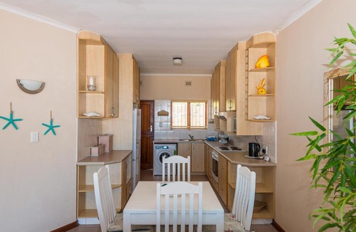 Shaka's Rock Apartment | Siesta 1