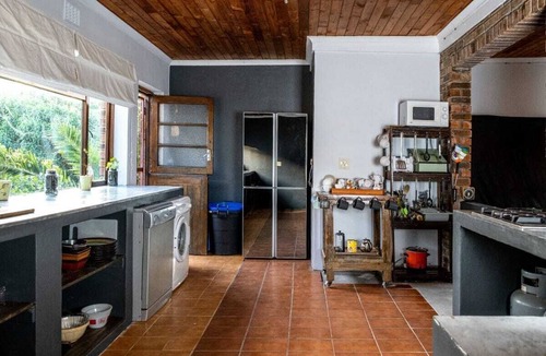 Pringle Bay House | Siesta-at-Albatross Self Catering Unit