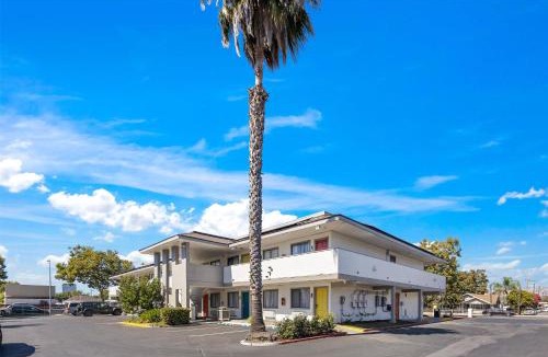 San Jose Hotel | Signature Inn San Jose
