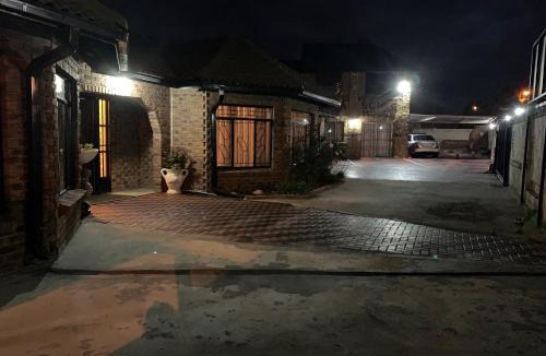 Bronkhorstspruit Bed & Breakfast | Sikhula Sonke Guest House