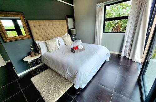 Pennington Villa | Silver Moon - Eden Rock