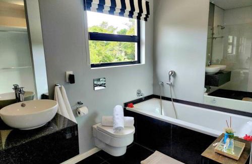 Pennington Villa | Silver Moon - Eden Rock