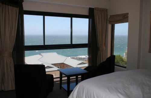 Glencairn House | Simon’s Town Guest House