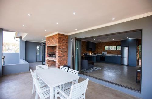 Broederstroom Apartment | Sink Huis at Benlize