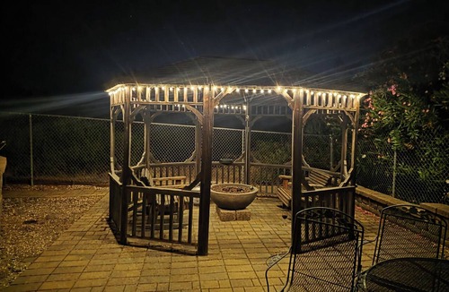 Kelseyville House | Sip and Sunset. Beautiful 3 bedroom Lakeview home in Lake County wine country.