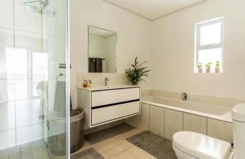 Shaka's Rock Apartment | Skiathos at Beachfront Apartments in Shakas Rock