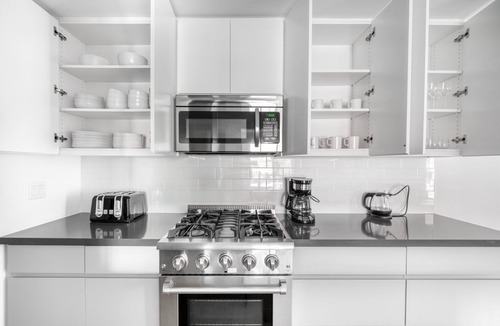 Sharon Heights Apartment | Sleek Menlo Park 2BR w/Pool, W/D, Gym, near 82, 101, 280, by Blueground