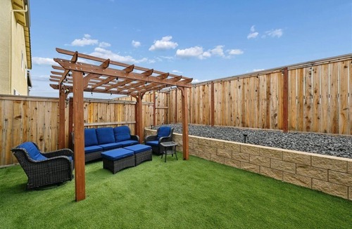 Lincoln House | Sleeps ~12, 5 Bedroom 3 Bath Home in Lincoln CA