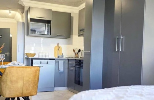 Lynnwood Ridge Apartment | Slick Studio 209 Circa Pretoria