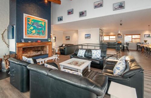 Van Dyks Bay House | Slip-A-Way Lodge