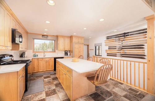 Salt Lake Mountain Resorts House | Slopeside Cabin by Cottonwood Lodging