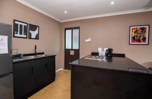 Durban North House | Smart 1-bedroom apartment/loadshedding free