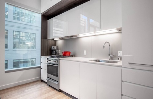 South Beach Apartment | Smart Rincon Hill 1BR w/Gym, Open-Air Hot Tub, nr. SVB by Blueground