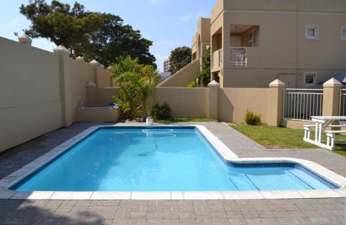 Parow North Apartment | Smithland Centrally Located Accommodation