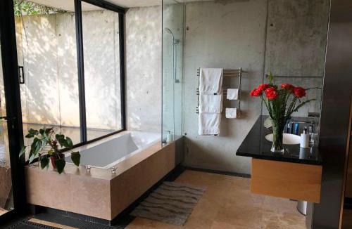 Scott Estate House | Snooze in Hout Bay Self-Catering