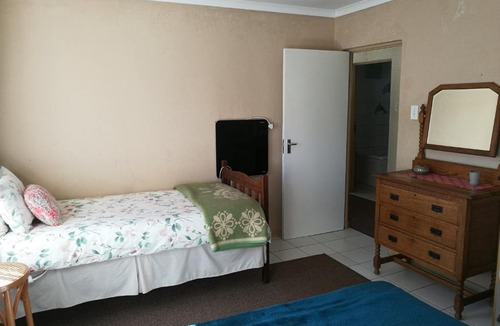 Rhodes House | Snow Cottage