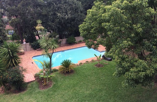 Greater Johannesburg Metropolitan Area House | SOLAR - AFRICAN CHIC, COMFORTABLE, SUPER CLEAN AND CENTRAL