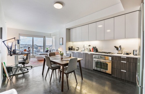Downtown San Francisco Apartment | SoMa 1 BR w/Office by Anyplace - 10763