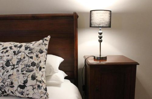 Somerset West House | Somerset Guest Lodge - Western Cape