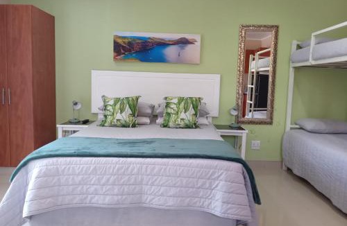 Universitas House | SONHOS dreams Self catering Garden Cottages