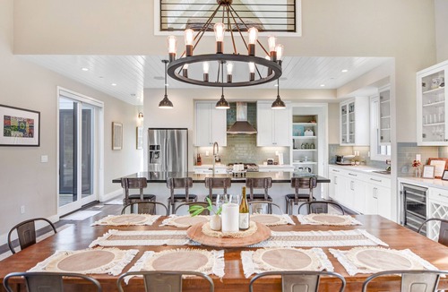 Sonoma House | Sonoma Farmhouse with pool & hot tub