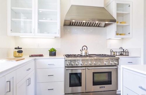 Sonoma House | Sonoma Modern Farmhouse walk or bike to the plaza, restaurants and wineries