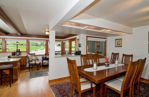 Santa Rosa Villa | Sonoma Mountain vineyard houe 30 minutes from Napa