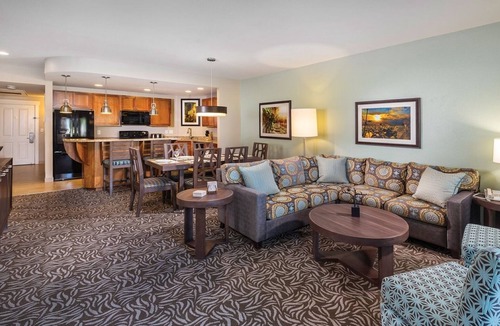 Windsor Resort | Sonoma | Pool & Vineyard Days | 2BR Queen