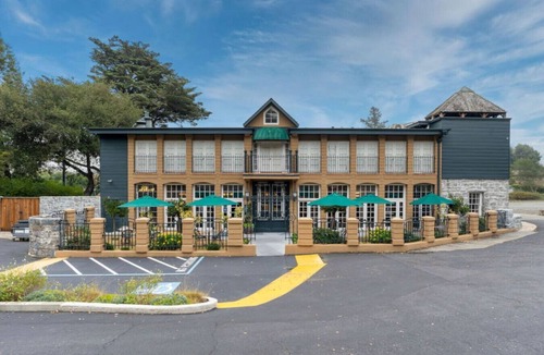 Santa Rosa Bed & Breakfast | Sonoma Stonehouse Hotel
