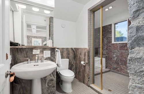 Santa Rosa Bed & Breakfast | Sonoma Stonehouse, King Room w/Private Patio