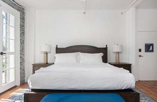 Santa Rosa Bed & Breakfast | Sonoma Stonehouse, King Room w/Private Patio