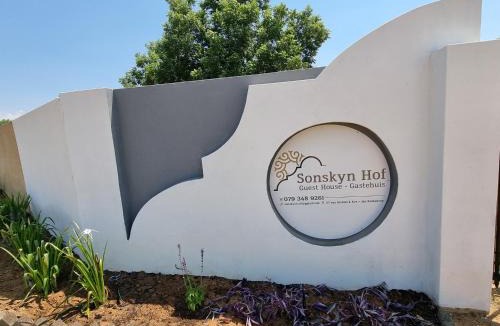 Phokwane House | Sonskyn Hof Guest House/Gastehuis