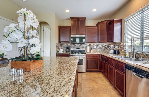 Stockton House | Sophisticated Sanctuary: 8 Mi to Lodi Wineries!