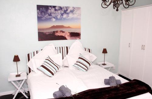 Somerset West House | Southern Cross Guesthouse