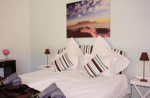 Somerset West House | Southern Cross Guesthouse