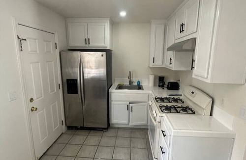 Arden-Arcade Apartment | Spacious 1BR Apt, gated parking-near downtown
