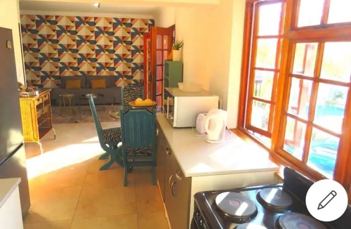 Northcliff Cottage | Spacious 2bed flat