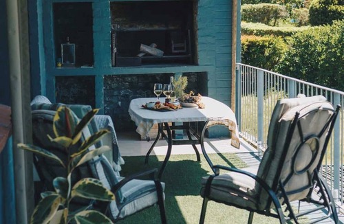Glencairn Apartment | Spacious 2BR Apt | Pool, Hot Tub, Patio, Fireplace
